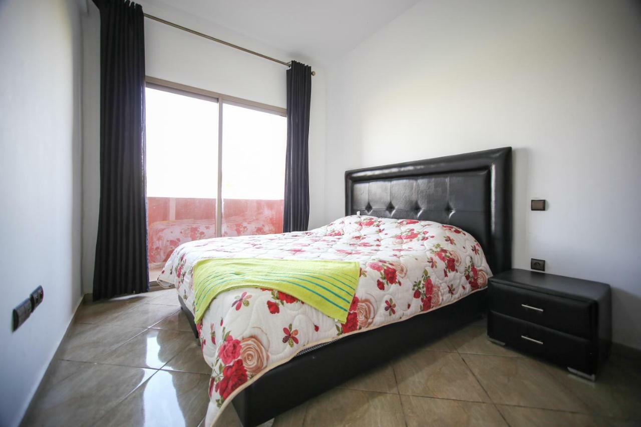 Apartment Bel 3 Chambres Et Grand Sejour, Sans Vis A Vis, Familiale Marrakesh